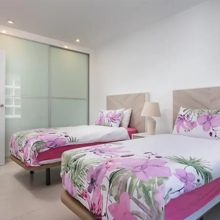 Penthouse 5* La Rasca Panorama View アパート *
