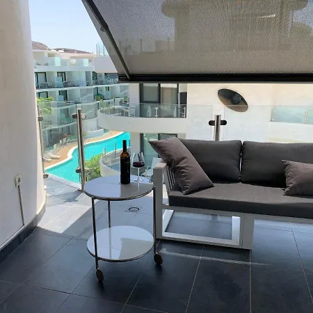 Penthouse 5* La Rasca Panorama View アパート